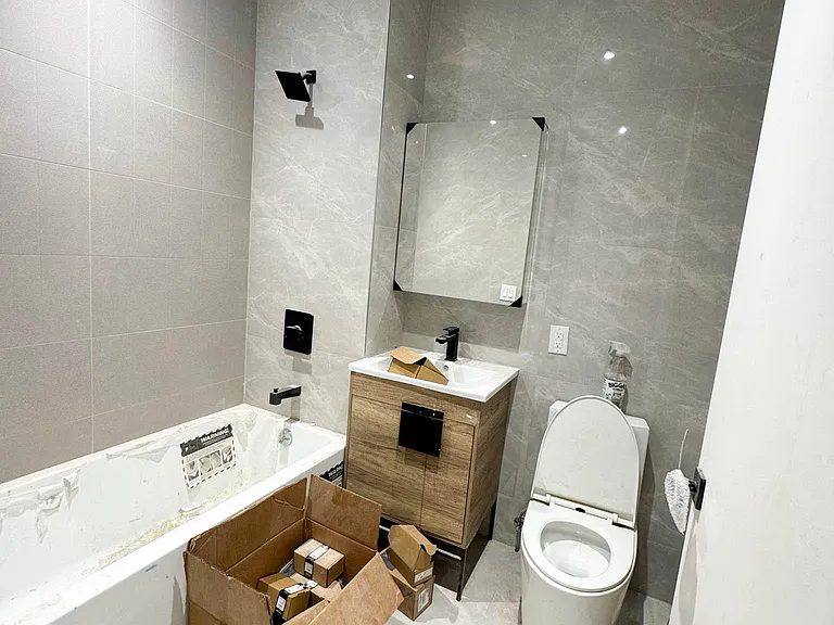 363 Hawthorne St #2A — Photo 3