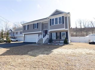 32 Dike St, Woonsocket, RI 02895