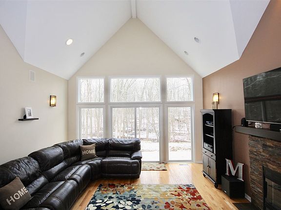 3rd image of 3372 Shadywood Dr