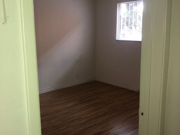 5th image of 1342 N Mariposa Ave APT 1