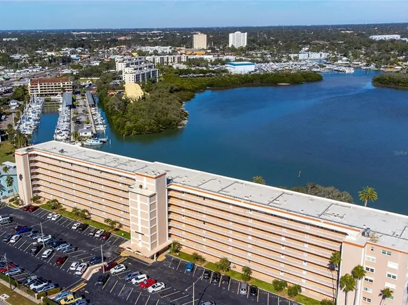 1847 Shore Dr S APT 204, South Pasadena, FL 33707