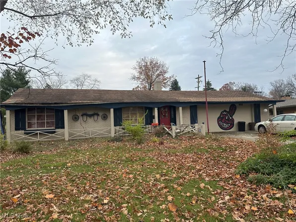 2689 Devon Hill Rd, Rocky River, OH 44116