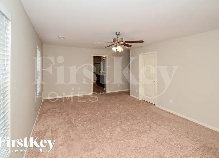 166 Rosegate Dr — Photo 6
