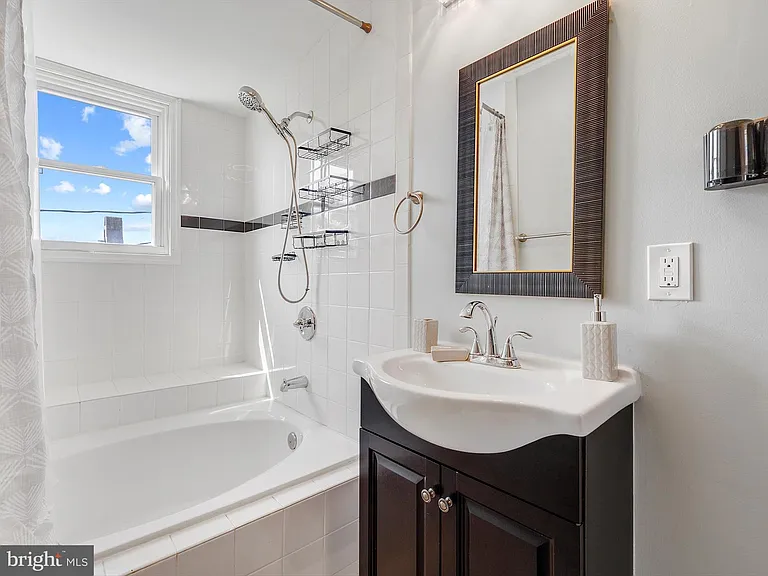 1713 E Lafayette Ave — Photo 21