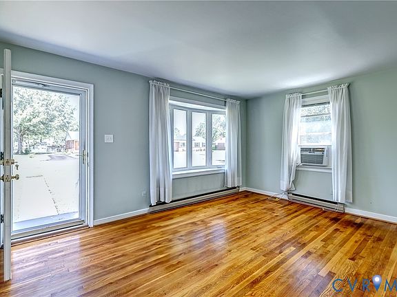 4th image of 2717 Omega Rd