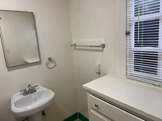 3416 E 1st St #3416 — Photo 12
