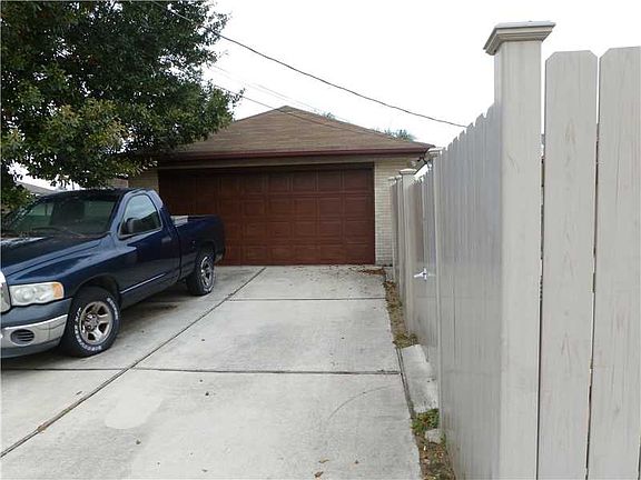 3rd image of 3800 Ferran Dr
