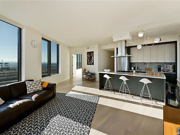 5th image of 590 1st Ave S #909