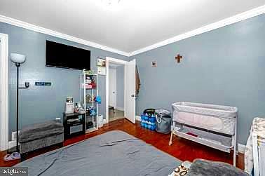 4th image of 12124 Livingston St