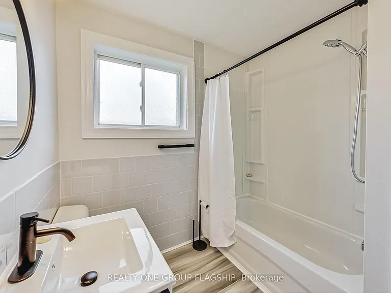 16 Huntley St — Photo 26