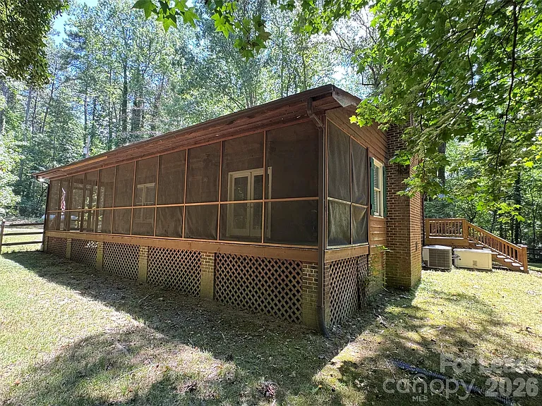 219 Lark Field Dr — Photo 6