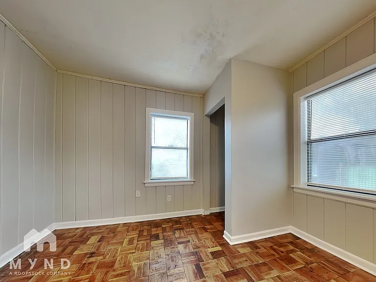 2325 Riley Ave — Photo 9