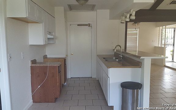 2nd image of 5318 Ivanhoe St