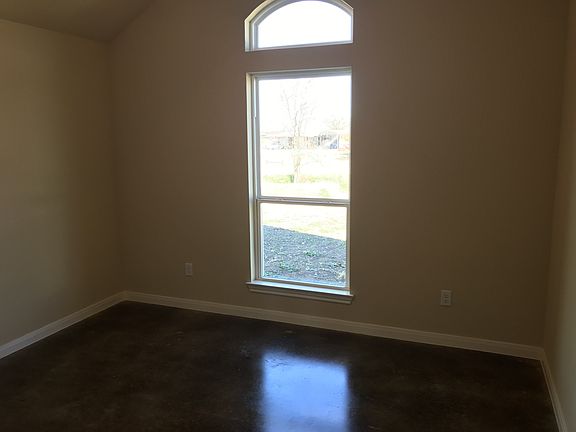 4th image of 200 Quail Hollow Ln