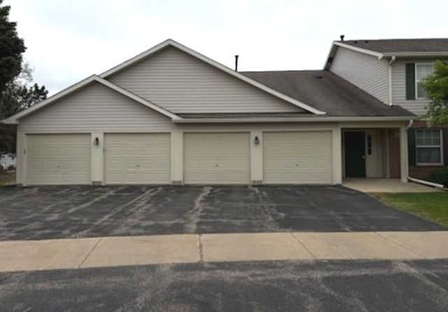 1st image of 1127 N Red Oak Cir Unit 2