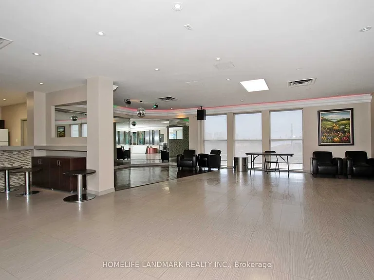 2460 Eglinton Ave E #901 — Photo 30