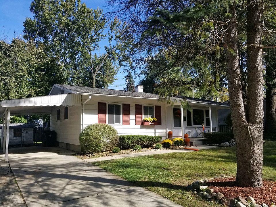 1st image of 2256 N Circle Dr