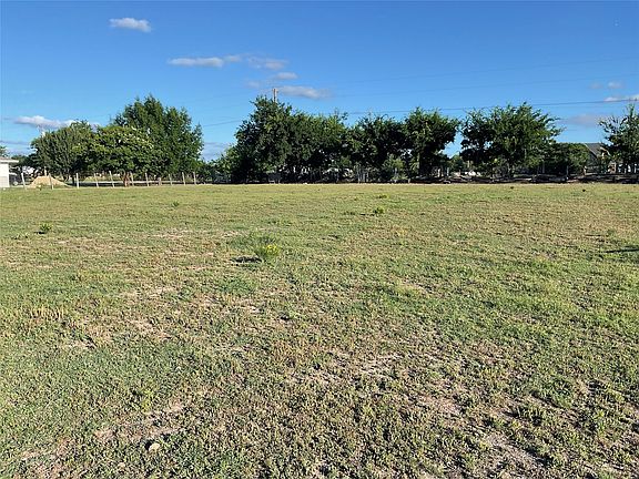 2nd image of 5602 County Road 2526