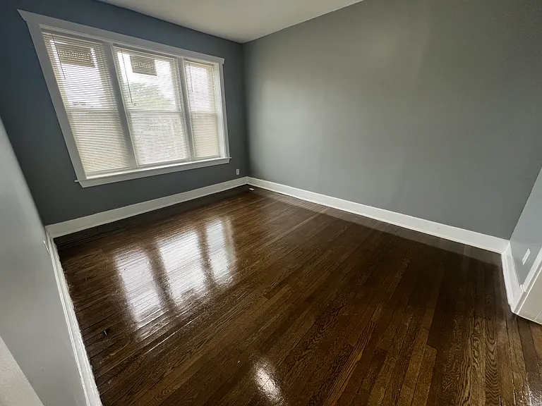 840 W 66th St #3 — Photo 3