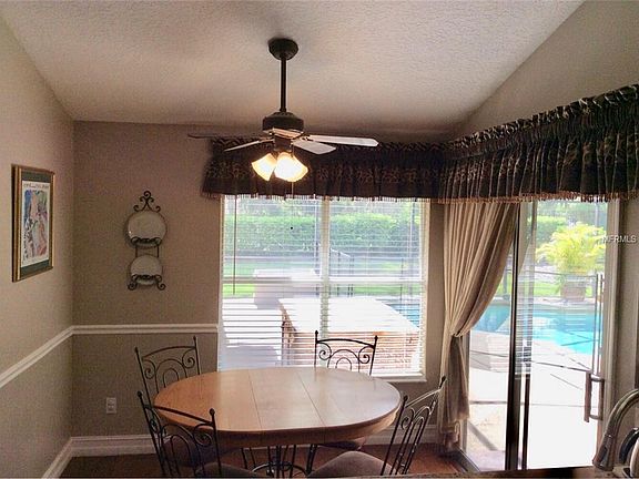 5th image of 176 Winding Oaks Ln
