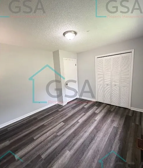 313 Dove Ct — Photo 1