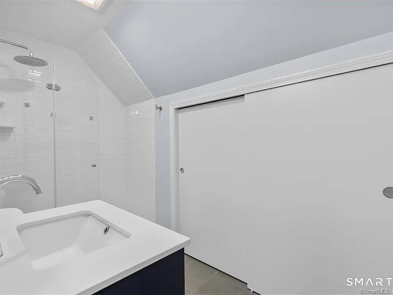 55 Admiral St #2 — Photo 23
