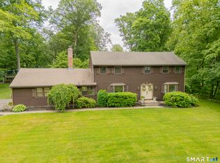 260 Pilgrim Ln, Stratford, CT 06614