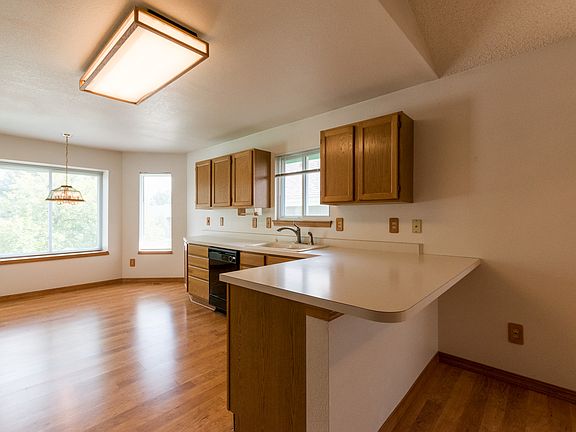 4th image of 8334 Scarborough Dr