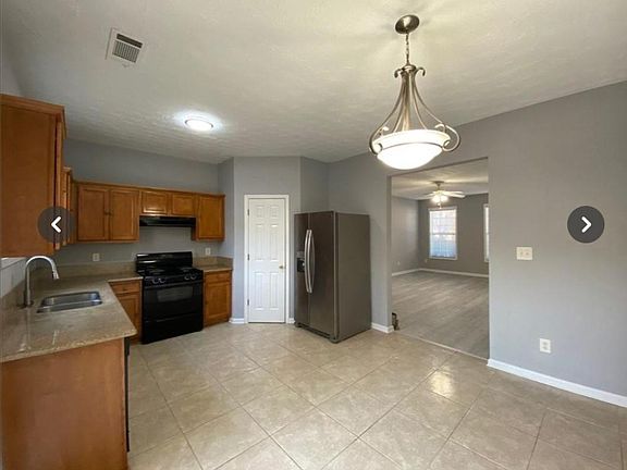 3rd image of 1553 Park Grove Dr