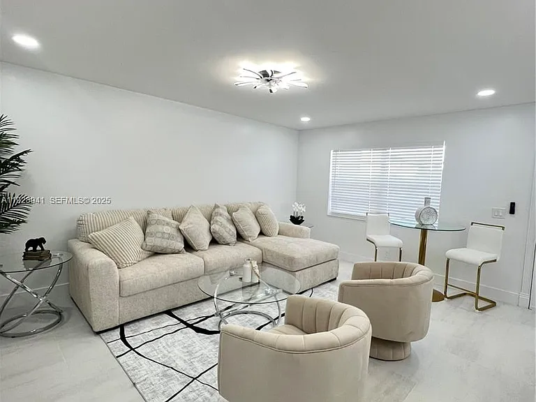 708 Normandy Ln #708-O — Photo 12
