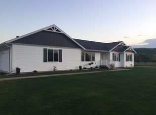 35367 Farm View St, Lake City, MN 55041