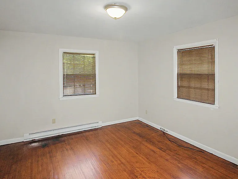 4121-2 Walker Rd — Photo 15