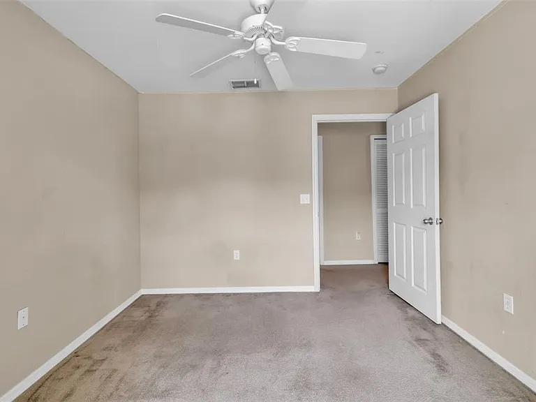 5541 Rosehill Rd #202 — Photo 34