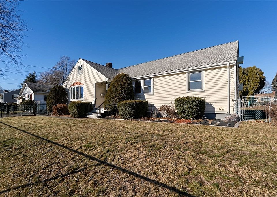 1st image of 253 W Squantum St
