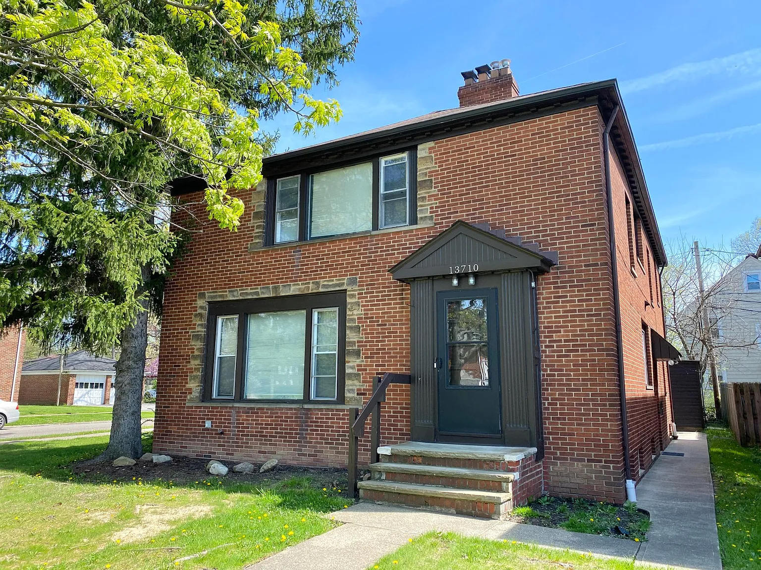 2 bed, 1200 sqft, $1,500 — Photo 1