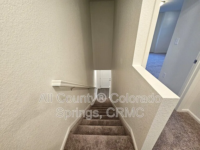 9256 Lytle Grv — Photo 7