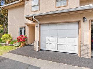 14861 98th Ave #123, Surrey, BC V3R 9Z7