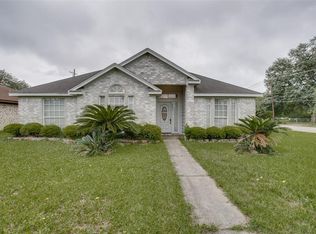 4497 Flamingo Ln, Beaumont, TX 77705