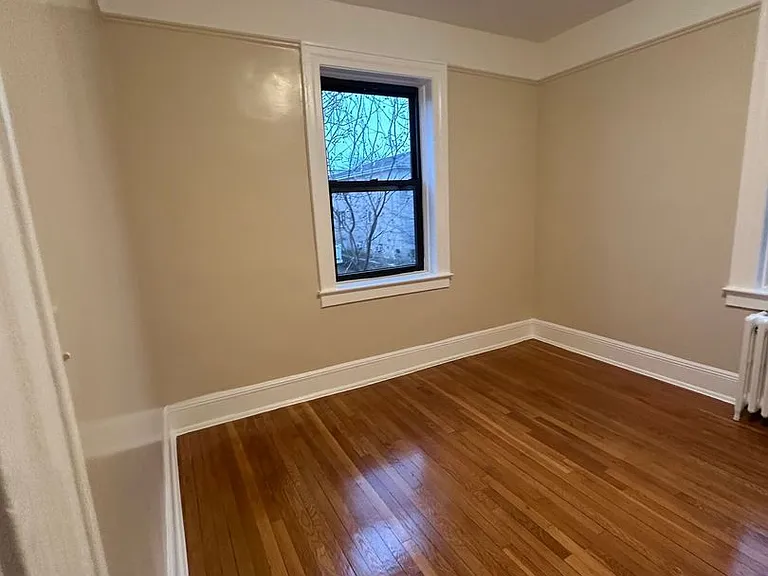 Palisades Apartments — Photo 15