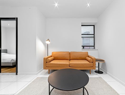 3rd image of 303 W 114th St #3B