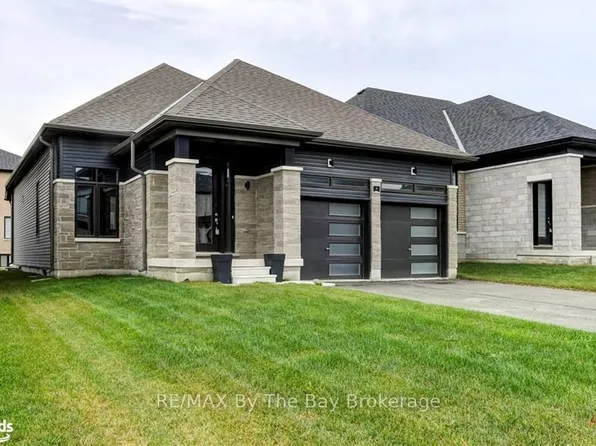 3 Rosanne Cir, Wasaga Beach, ON L9Z 1J7