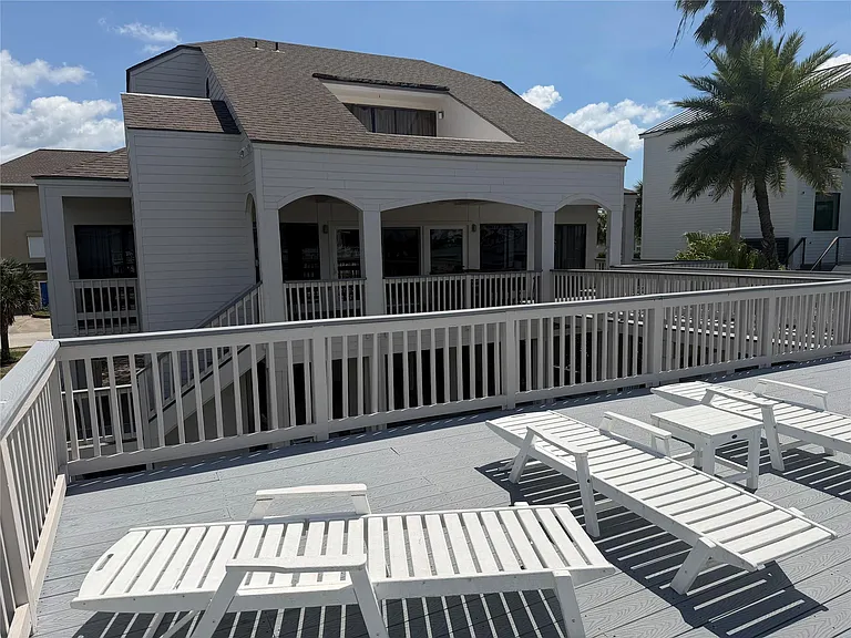 3421 Jolly Roger Cir — Photo 10