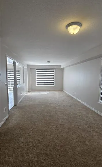 33 Freer Dr — Photo 5