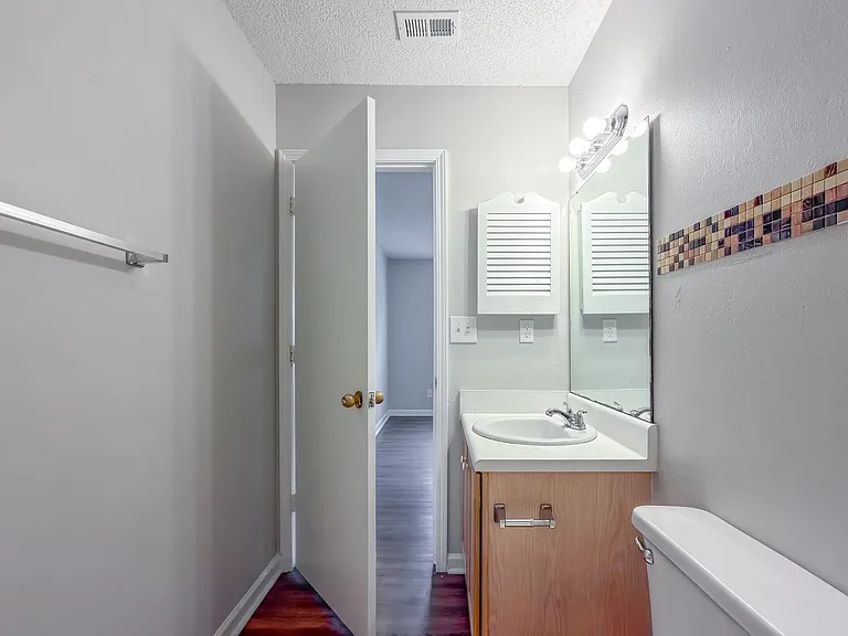 1367 Idlewild Dr — Photo 22