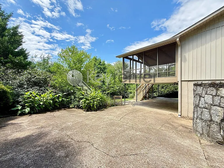 1406 Highland Way — Photo 24