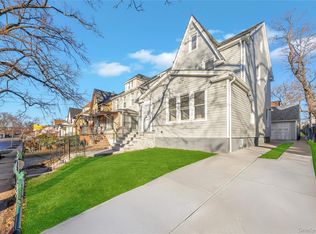 100-35 204th Street, Hollis, NY 11423