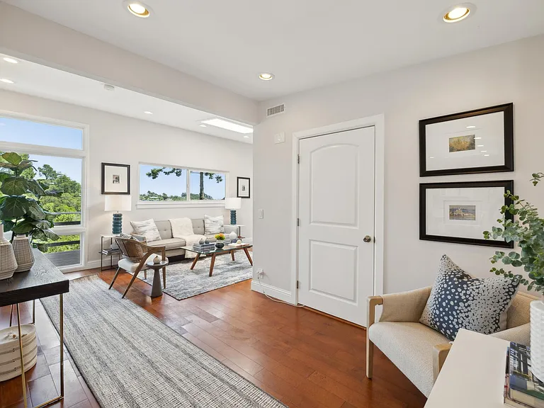 1131 W California Ave — Photo 17