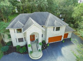 13185 12 Oaks Rdg, Roscoe, IL 61073