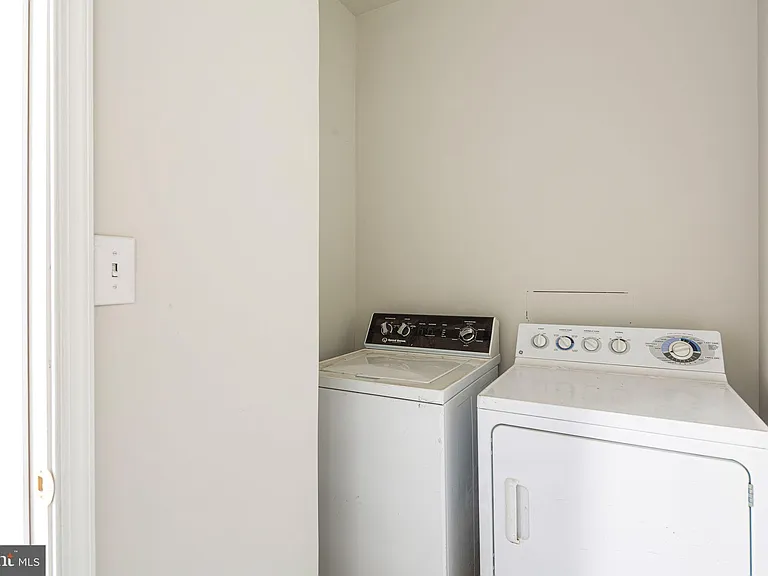 702 E Chelten Ave #1 — Photo 13