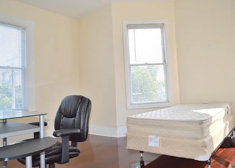 1414 E Genesee St — Photo 7